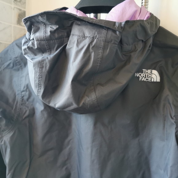 The North Face Girls Jacket - Picture 3 of 9